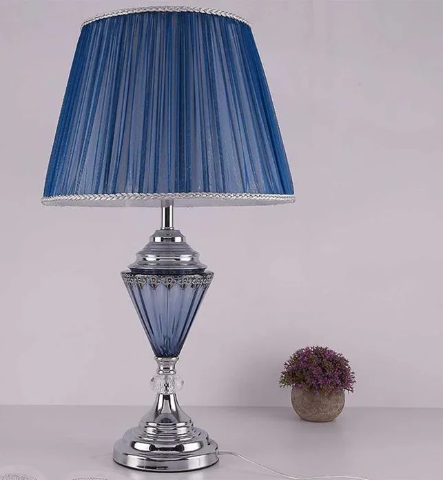 ELEGANT TABLE LAMP WITH WARM SHADE